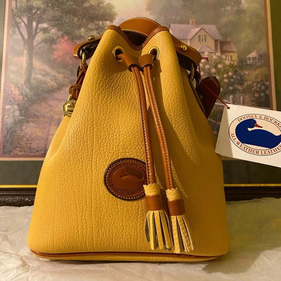 Gorgeous Vintage Dooney & Bourke Large Palomino Yellow Drawstring Bag New Tags ! - Picture 4 of 15